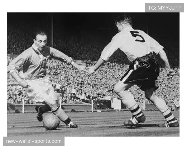 假动作是否违规？关键看欺骗性动作是否发生在踢球瞬间